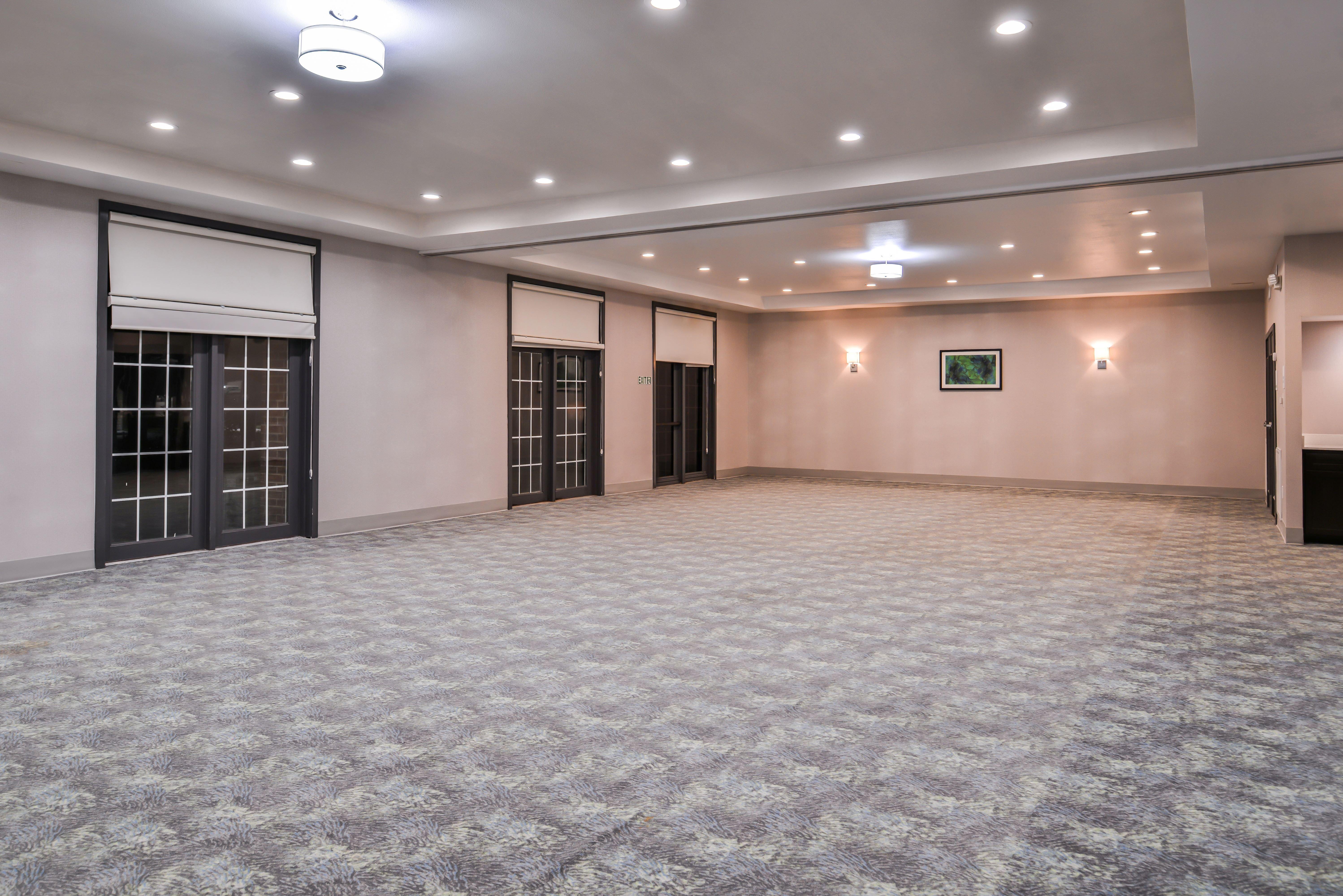 Holiday Inn And Suites Addison By Ihg Extérieur photo